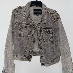 Forever 21 2x grey denim jacket with spikes